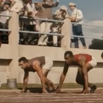 Imagem do filme raça, que contas a historia de jesse owens. um dos 20 filmes para assistir durante as olimpíadas, 